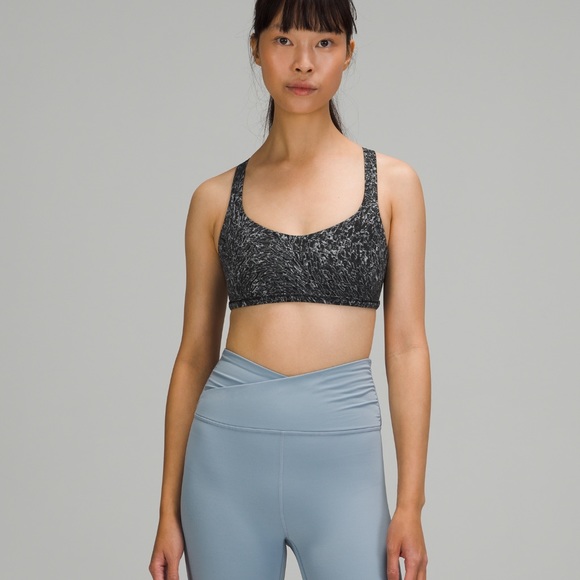 Lululemon Free to Be Sports Bra - Picture 2 of 7